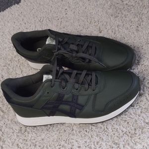 Asics Running Shoe NWOT